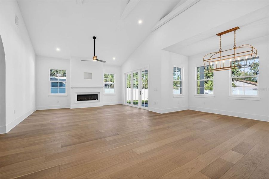 Spacious, unfurnished interior of a new home in , St. Petersburg (Image 36).