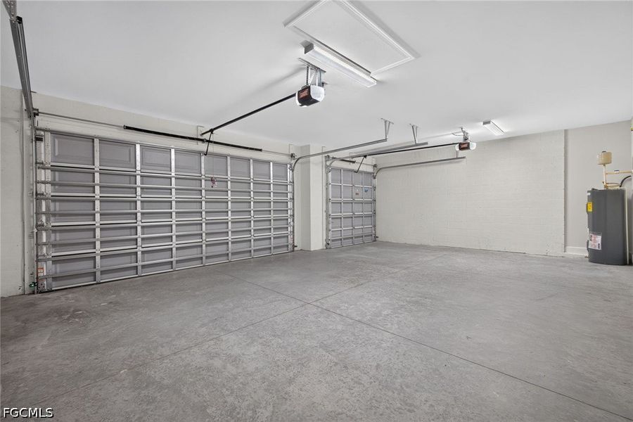 Spacious, unfurnished interior of a new home in Cape Coral, Cape Coral (Image 33). Spacious, unfurnished interior of a new home in Cape Coral, Cape Coral (Image 33).