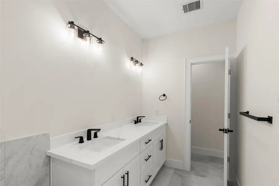 Furnished interior view inside a new home in , Houston (Image 10). Furnished interior view inside a new home in , Houston (Image 10).