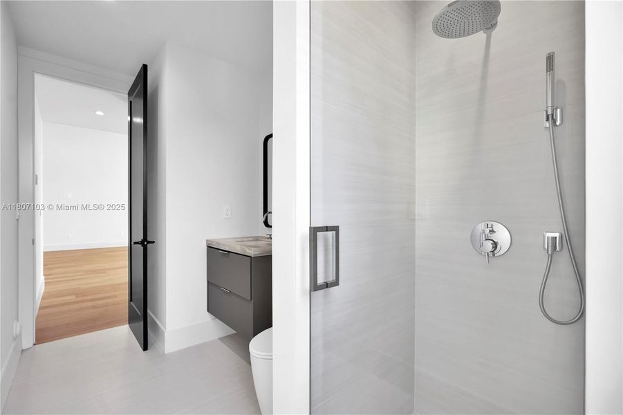 Image 43 of a home in .