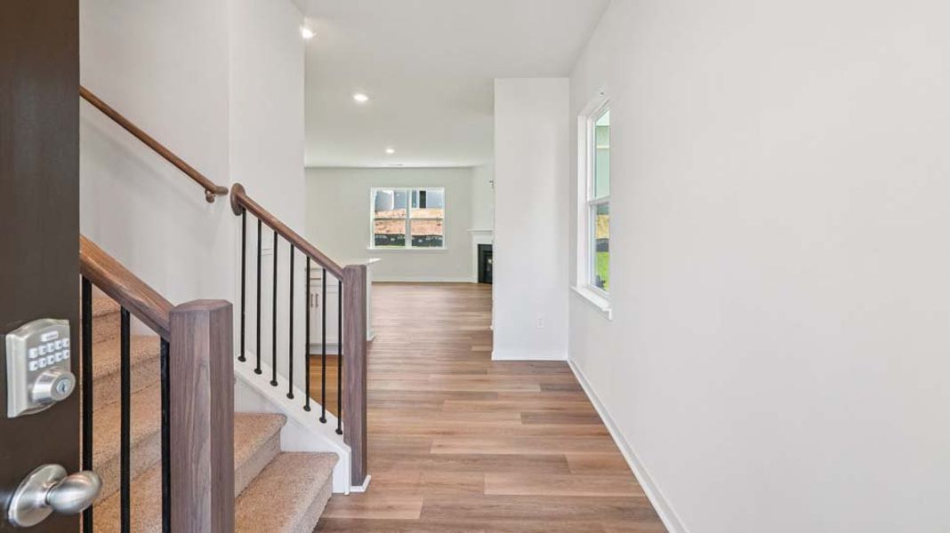 Spacious, unfurnished interior of a new home in Huffman Ridge, Hickory (Image 8).