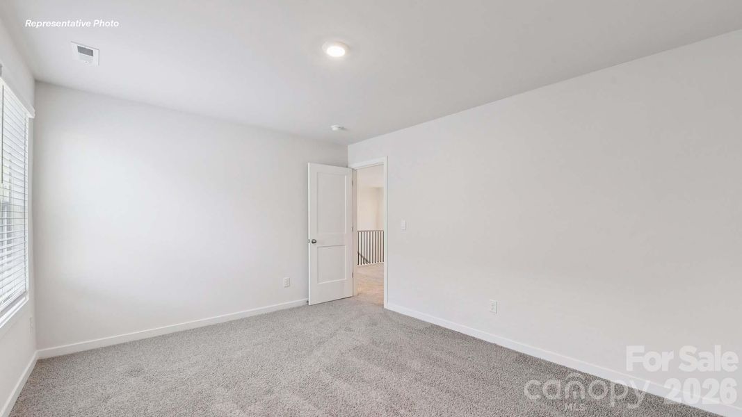 Spacious, unfurnished interior of a new home in Oak Grove Hill, Huntersville (Image 24).