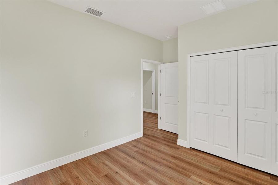 Spacious, unfurnished interior of a new home in , Citrus Springs (Image 11).