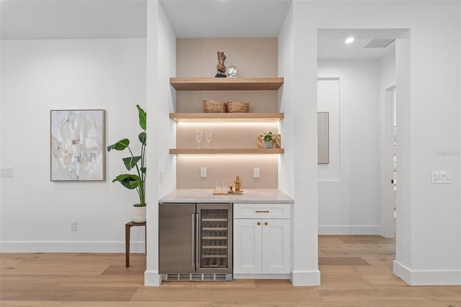 Furnished interior view inside a new home in , Orlando (Image 13).