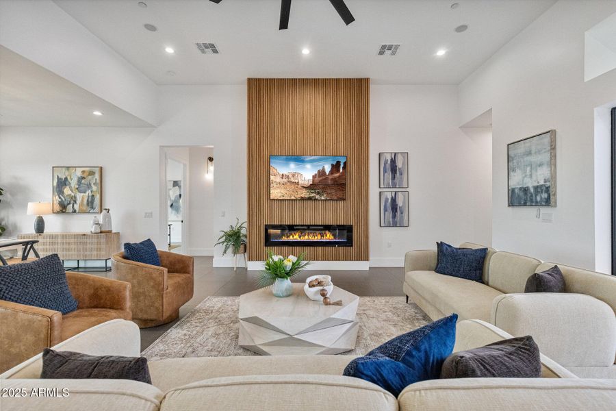 Gorgeous 13' Ceilings