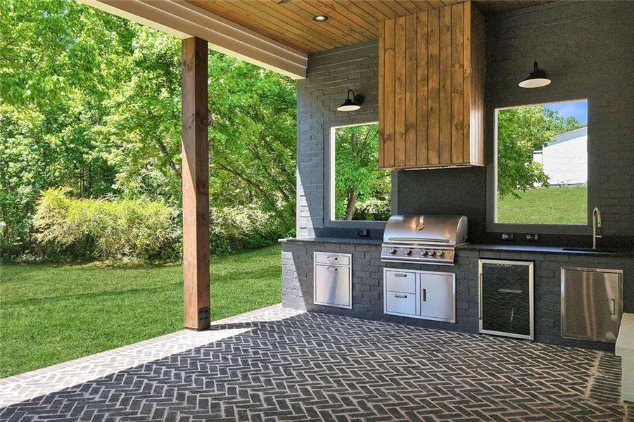 Exterior details and patio area of a home in , Woodstock (Image 4).