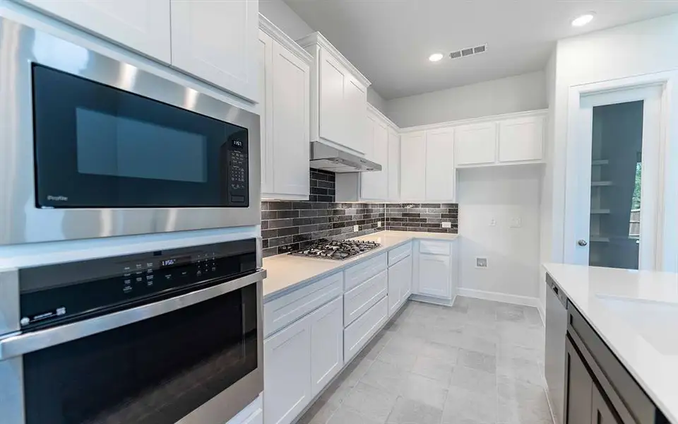 Furnished interior view inside a new home in Sonoma Verde, Rockwall (Image 4).