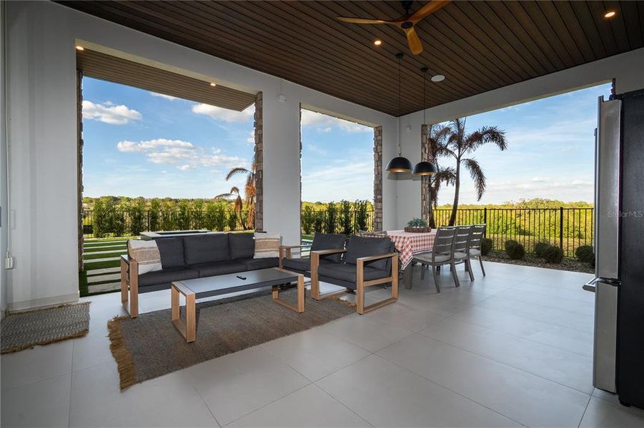 Exterior details and patio area of a home in , Montverde (Image 31).