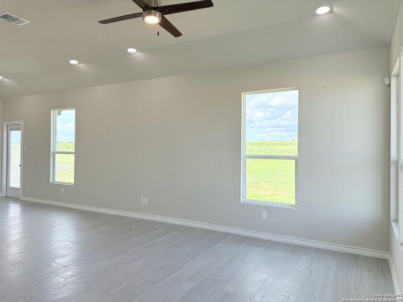 Spacious, unfurnished interior of a new home in , La Vernia (Image 31). Spacious, unfurnished interior of a new home in , La Vernia (Image 31).