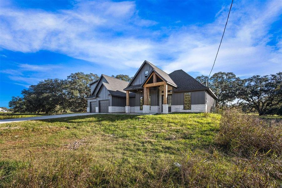 Model home located in Angleton