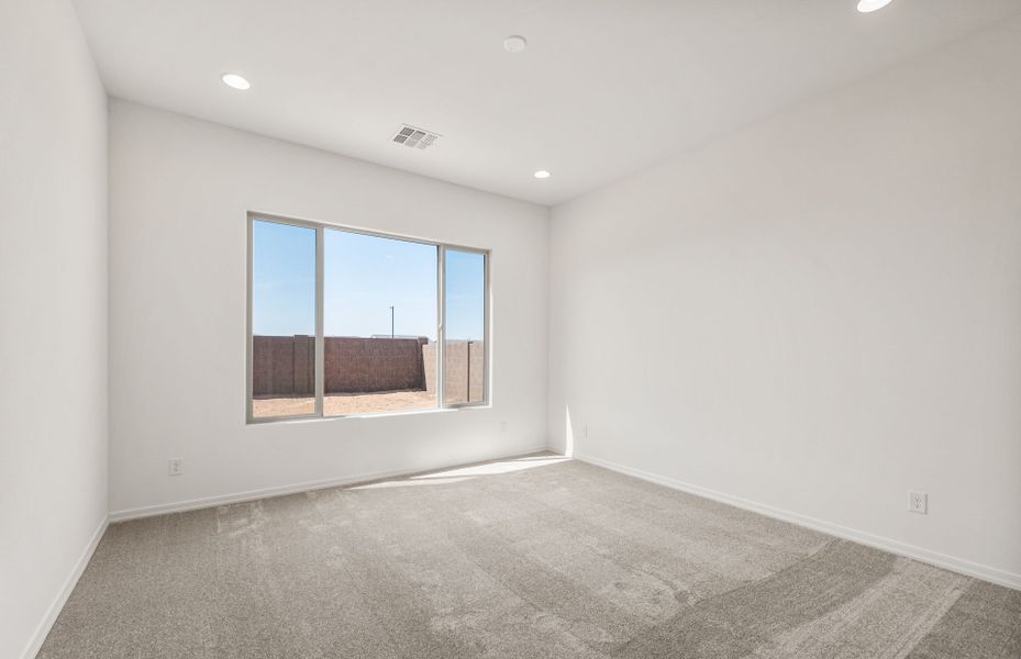 Spacious, unfurnished interior of a new home in Artisan at Asante, Surprise (Image 27). Spacious, unfurnished interior of a new home in Artisan at Asante, Surprise (Image 27).