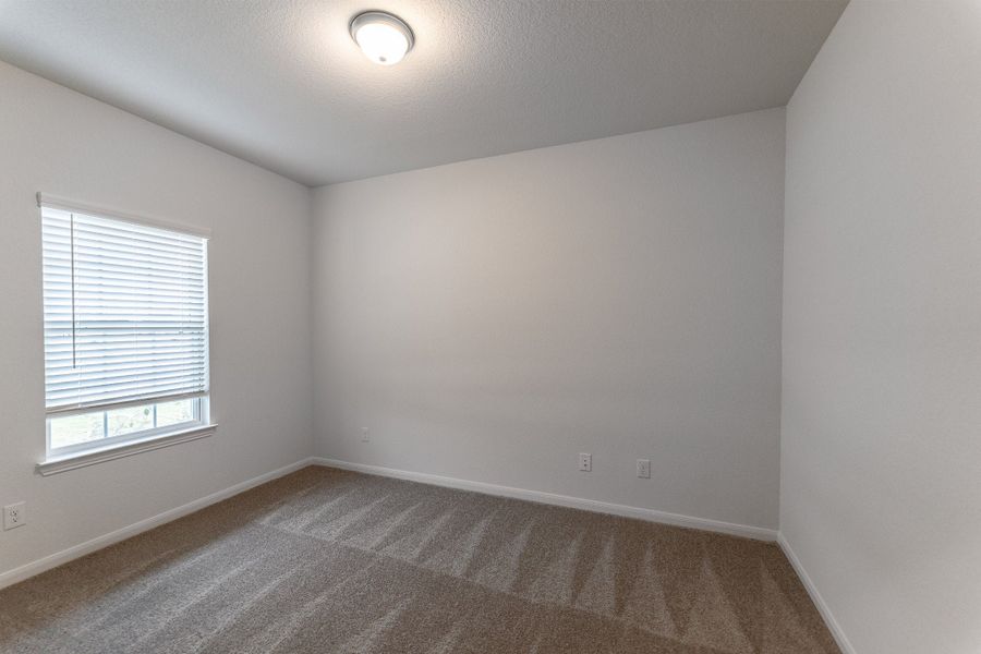 Spacious, unfurnished interior of a new home in Mesa Vista, San Antonio (Image 16).