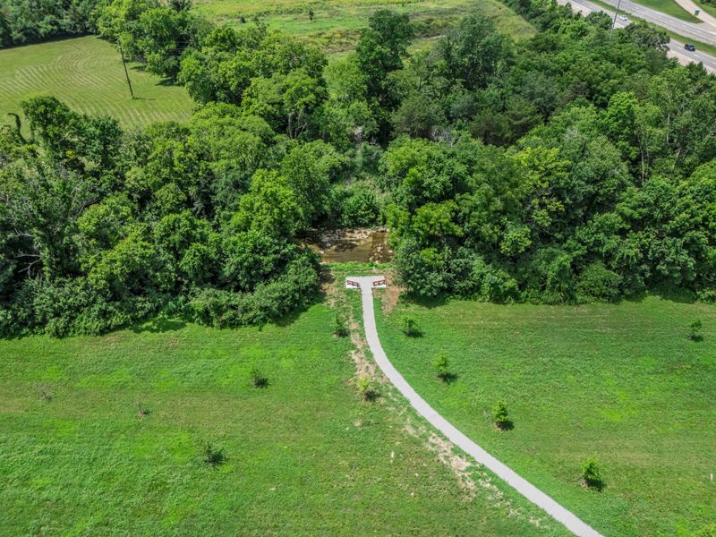 Natural landscape and outdoor views near Oxford Station in Gallatin (Image 28).