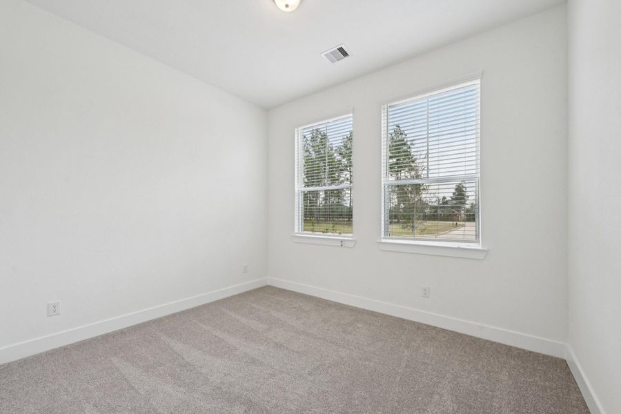 Spacious, unfurnished interior of a new home in Kresston, Montgomery (Image 24).