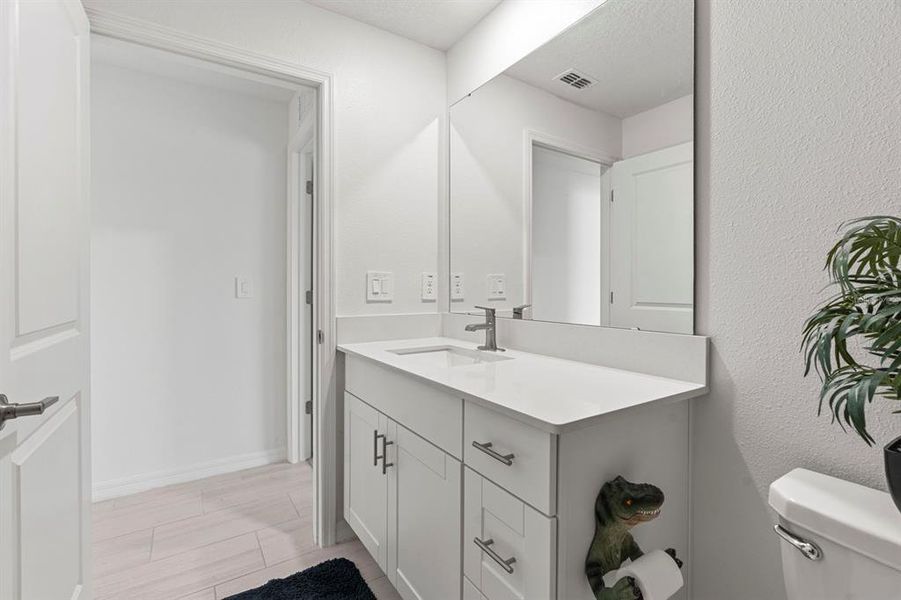 Furnished interior view inside a new home in North Park Isle: The Estates II, Plant City (Image 16). Furnished interior view inside a new home in North Park Isle: The Estates II, Plant City (Image 16).