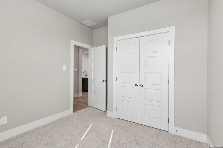 Spacious, unfurnished interior of a new home in Royal Crest, San Antonio (Image 29).