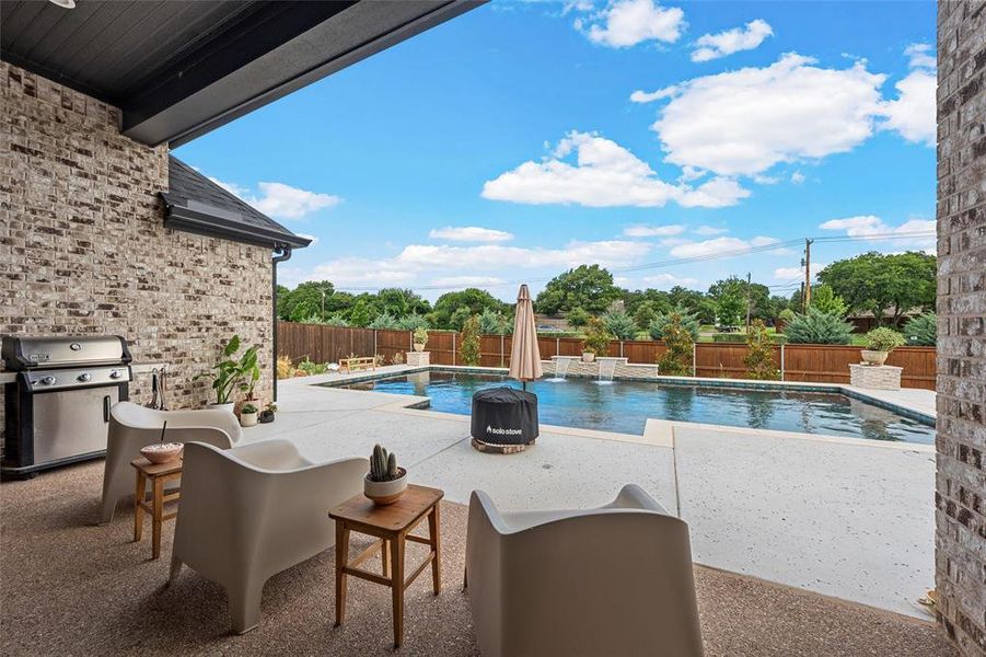 Exterior details and patio area of a home in , Woodway (Image 3).