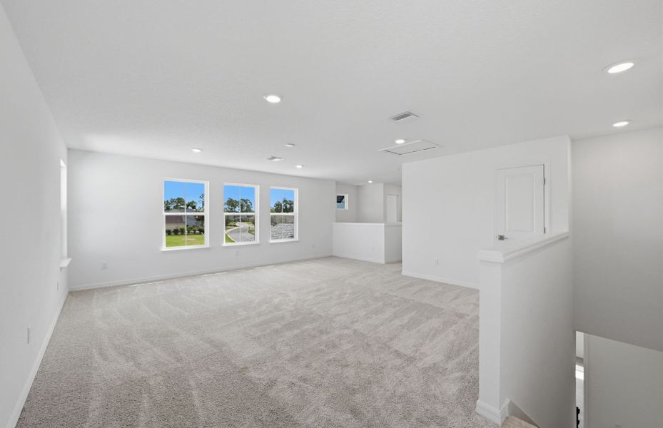 Spacious, unfurnished interior of a new home in Fiddler's Cove, Kingsland (Image 15).