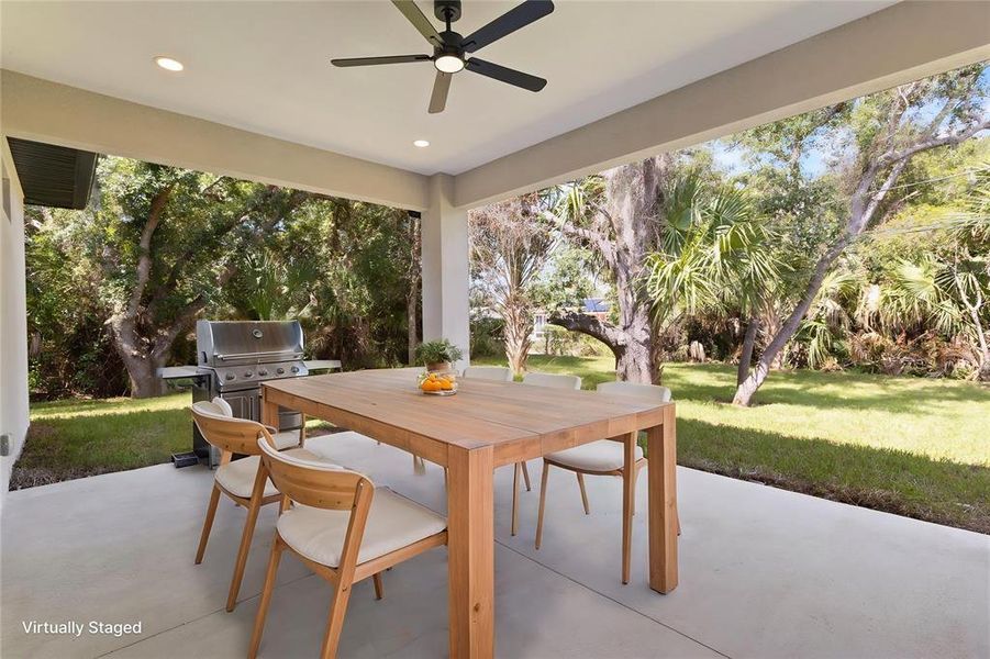 Exterior details and patio area of a home in , Port Charlotte (Image 27).