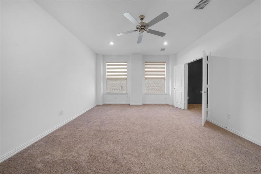 Spacious, unfurnished interior of a new home in Northlake Estates, Little Elm (Image 24). Spacious, unfurnished interior of a new home in Northlake Estates, Little Elm (Image 24).