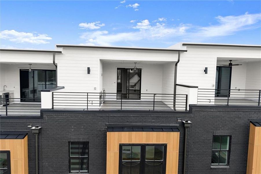 Exterior details and patio area of a home in , Alpharetta (Image 3).