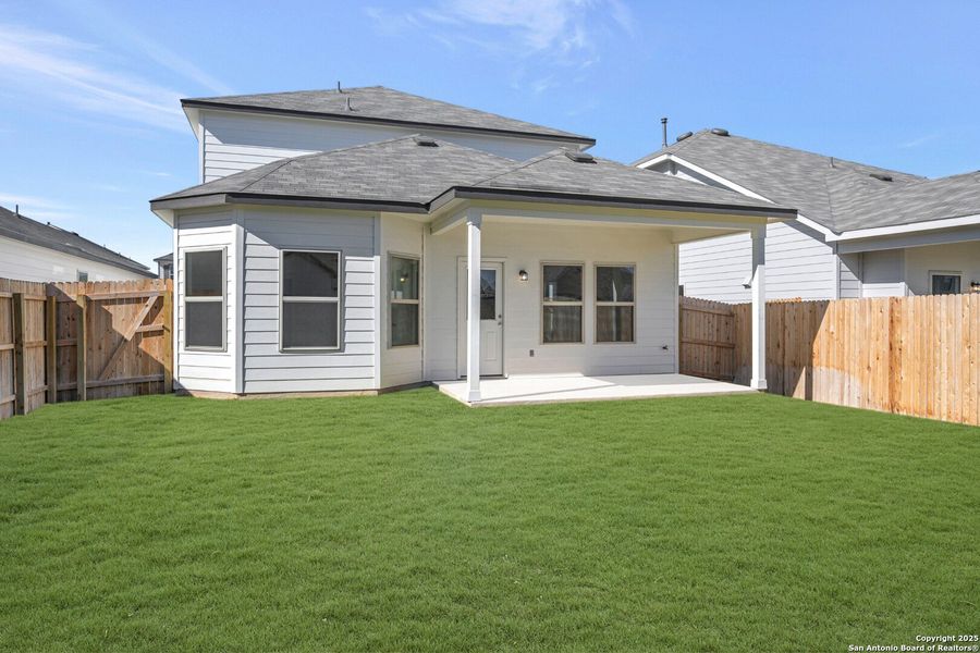 Exterior details and patio area of a home in Winding Brook, San Antonio (Image 27).