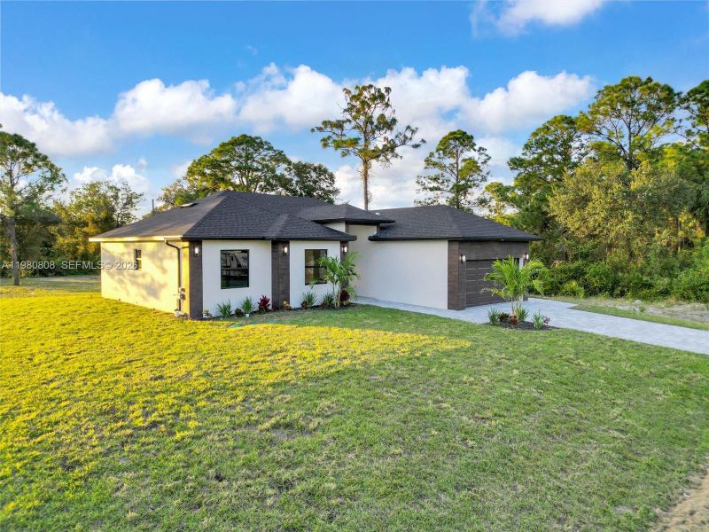 Image 31 of a home in .