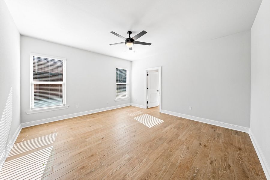 Spacious, unfurnished interior of a new home in Sentinel Ridge, Pace (Image 17). Spacious, unfurnished interior of a new home in Sentinel Ridge, Pace (Image 17).
