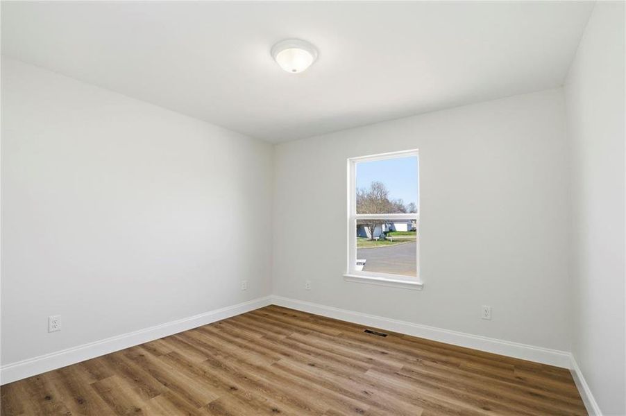 Spacious, unfurnished interior of a new home in , Eton (Image 33).
