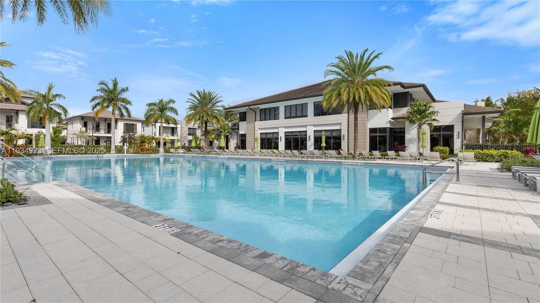 Community amenities in , Doral (Image 25).