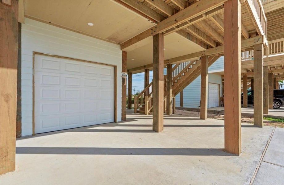 Exterior details and patio area of a home in , Galveston (Image 22).