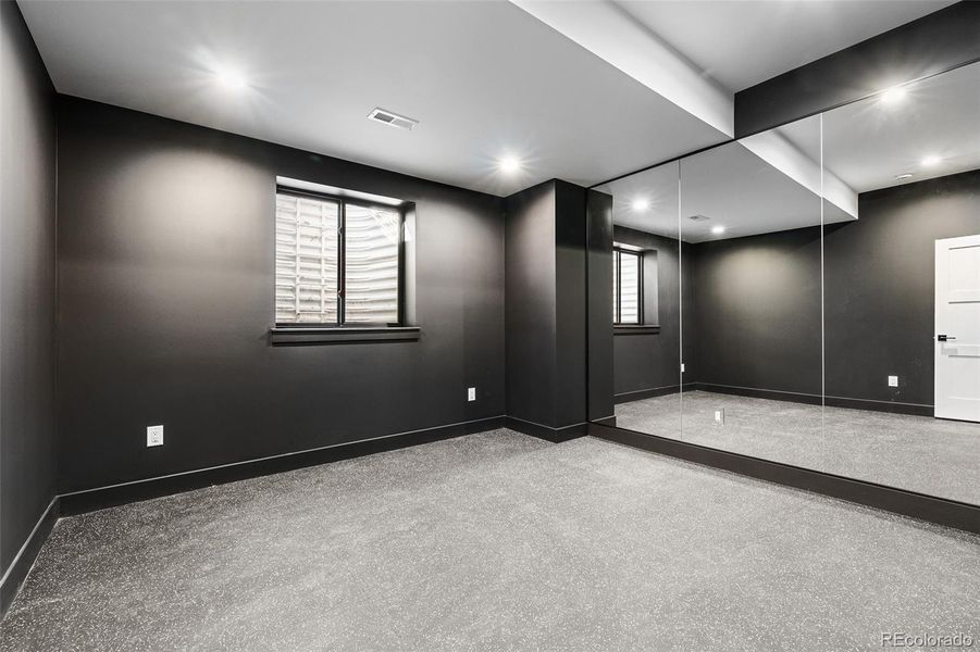 Spacious, unfurnished interior of a new home in , Denver (Image 21).