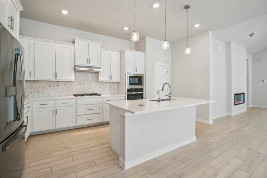 Furnished interior view inside a new home in Meyer Ranch, New Braunfels (Image 8).