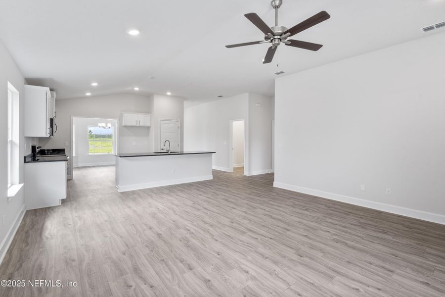 Image 21 of a home in Shadow Crest at Rolling Hills.