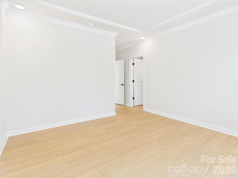 Spacious, unfurnished interior of a new home in , Charlotte (Image 12).