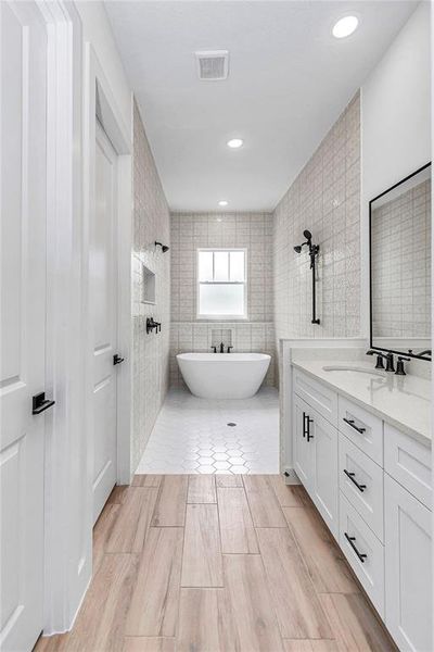 Furnished interior view inside a new home in , Ocala (Image 15).