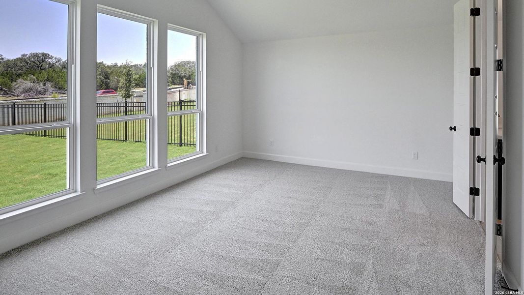 Spacious, unfurnished interior of a new home in Esperanza, Boerne (Image 15).