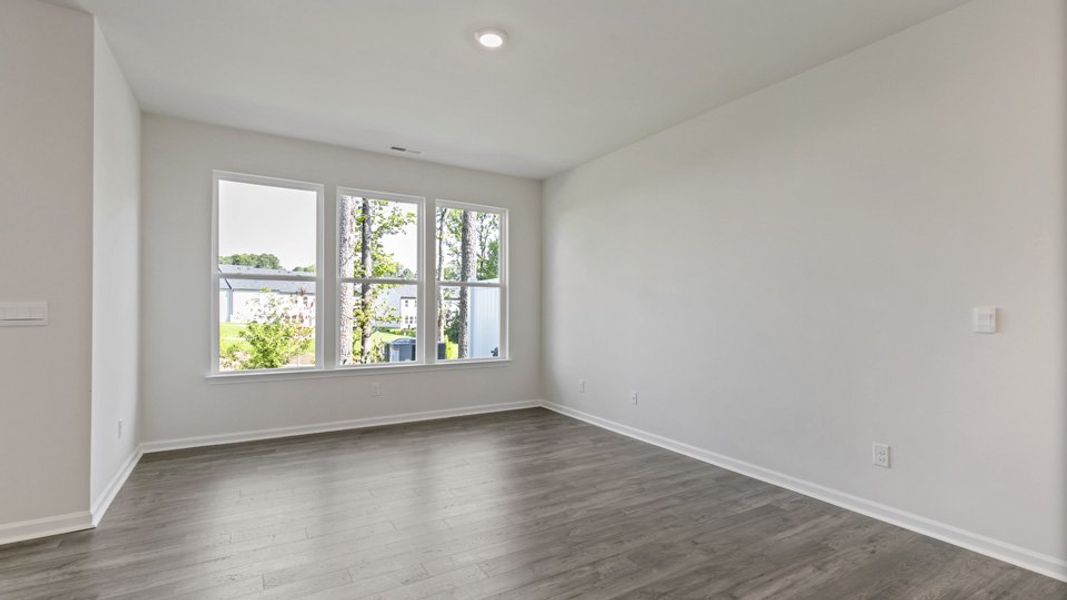 Spacious, unfurnished interior of a new home in Copper Run South, Durham (Image 12).