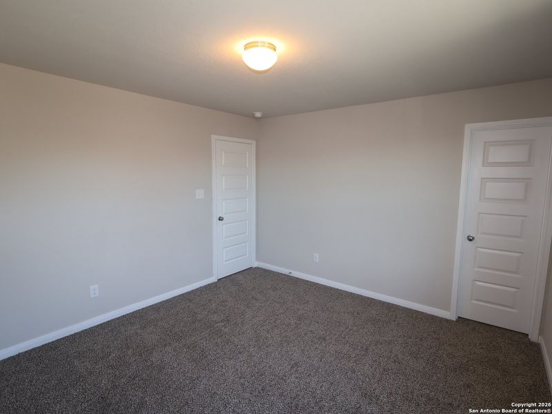 Spacious, unfurnished interior of a new home in Paloma Park, Converse (Image 19).