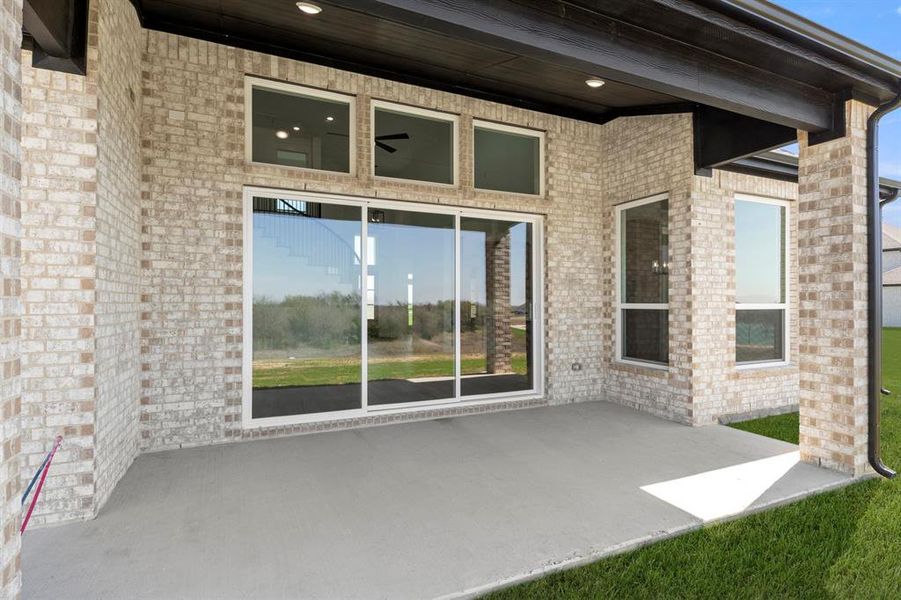 25. 9812 Aiken - Patio