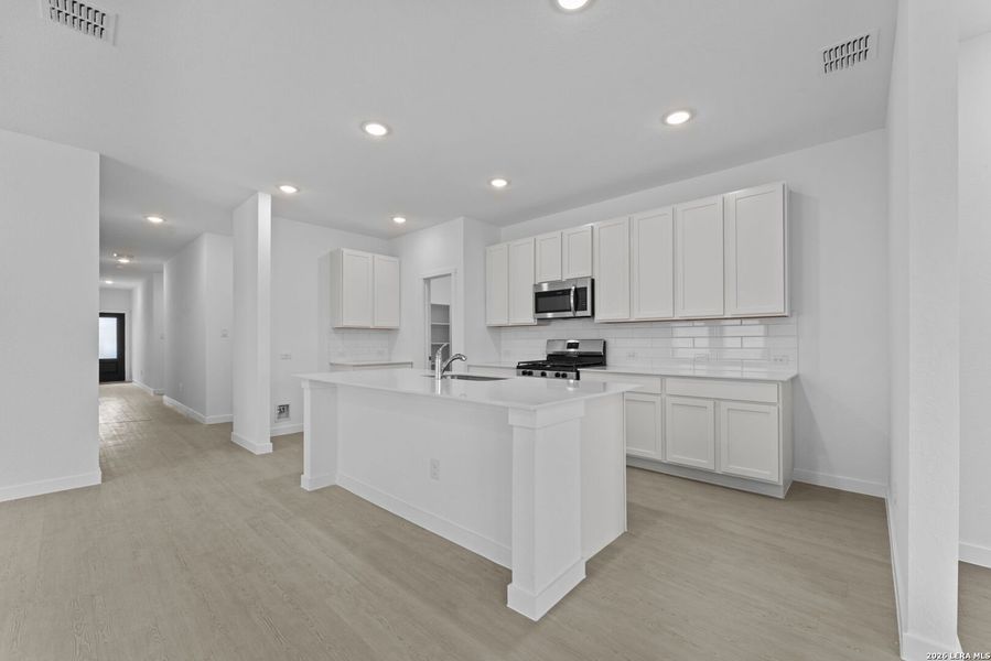 Furnished interior view inside a new home in Friendship Oaks, Fredericksburg (Image 9).