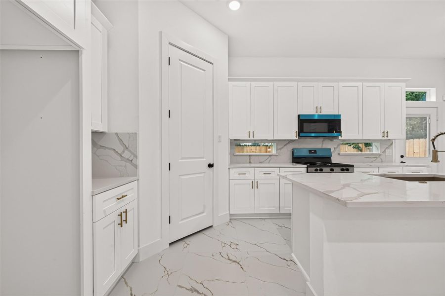 Furnished interior view inside a new home in , Houston (Image 12).