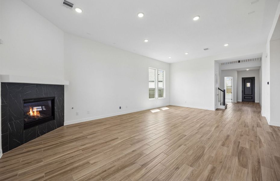 Spacious, unfurnished interior of a new home in Lago Mar, Texas City (Image 27). Spacious, unfurnished interior of a new home in Lago Mar, Texas City (Image 27).