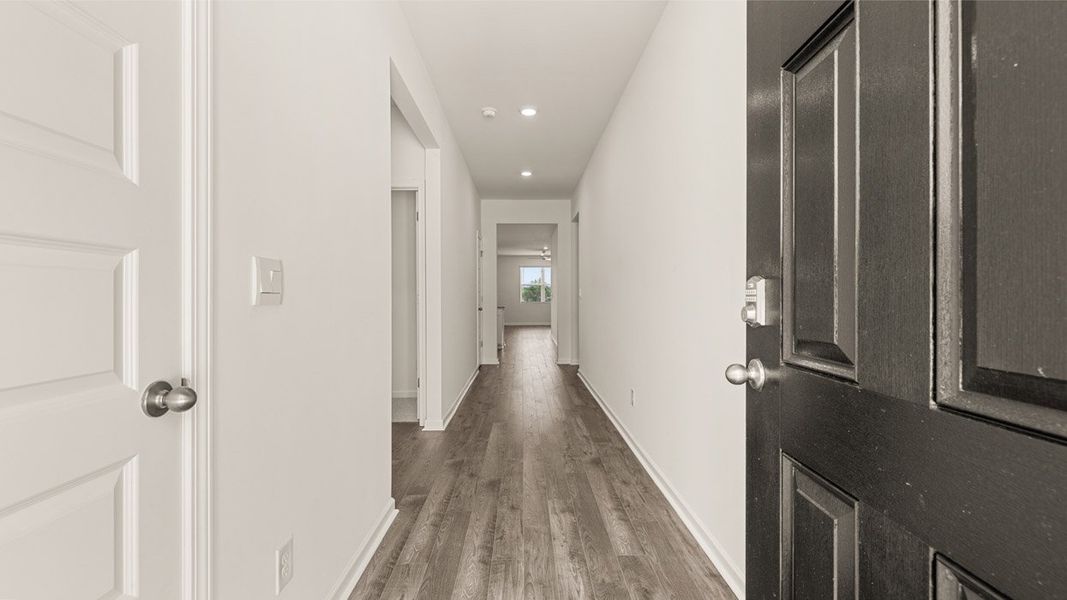 Representative unfurnished interior of a home built from the CELIA 2 Express by D.R. Horton in Teamon Pointe, Griffin (Image 4).