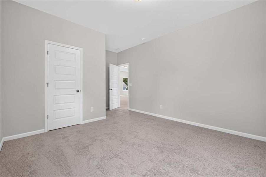 Spacious, unfurnished interior of a new home in Glen at Cave Springs, Douglasville (Image 30).