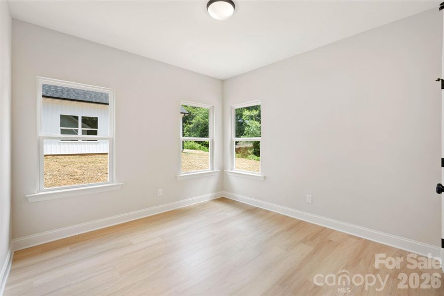 Spacious, unfurnished interior of a new home in , Stanley (Image 24).