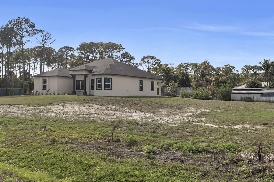 15174 69th Ct N. Loxahatchee 33470 -