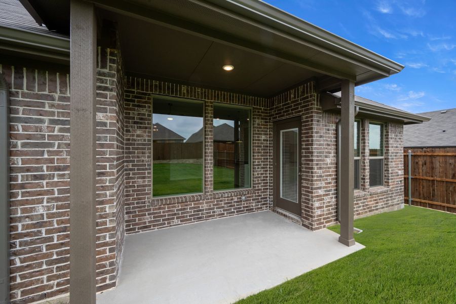 Exterior details and patio area of a home in Summer Crest, Fort Worth (Image 3). Exterior details and patio area of a home in Summer Crest, Fort Worth (Image 3).