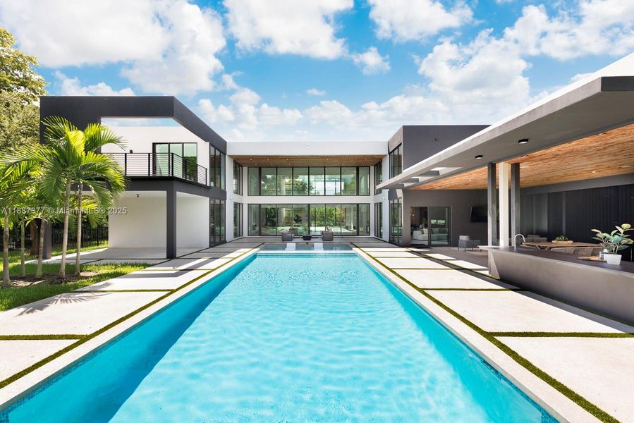 Image 53 of a home in .