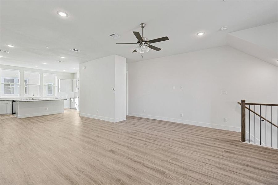 Spacious, unfurnished interior of a new home in Collin Creek, Plano (Image 20).